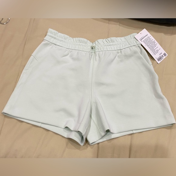 Lululemon Softstreme High-Rise Short 4" - Picture 2 of 4